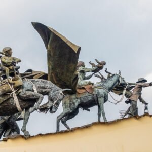 bergslay-statues-4570102_1920