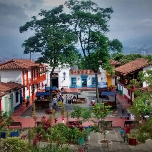 lecar-old-town-6015541_1920